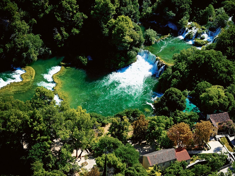 0002-sibenik-region-national-park-krka-waterfalls-1